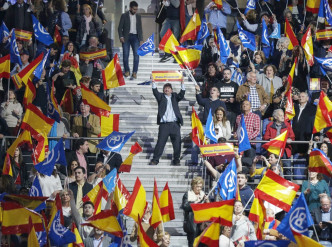 西班牙數十年來數一數二激烈的全國大選明日登場。AP