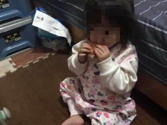 女儿吃得津津有味。「爆怨公社」Facebook 图片
