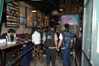 警員調查陳淑莊曾到酒吧。