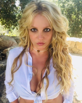 Britney希望解除父親監管，網民發起「Free Britney」行動。