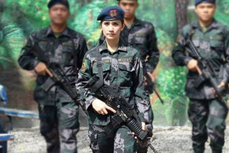 蘇菲亞羅蘭‧狄里尤有菲國最美女警稱號。twitter圖片