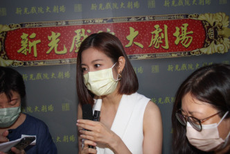 陈自瑶未有想过夫妻档拍剧，留待公司安排。