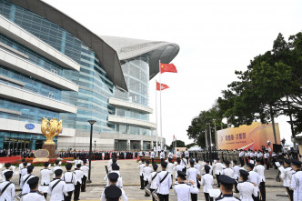 金紫荆广场10月1日举行国庆升旗礼。资料图片