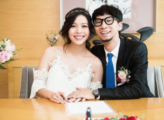 賴慰玲今年9月與舞台劇演員男友梁子峰結婚