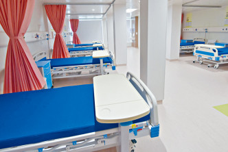 臨時醫院內參照一隔離病房標準設計的負氣壓病房。