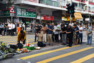 死者家屬在現場祭祀。