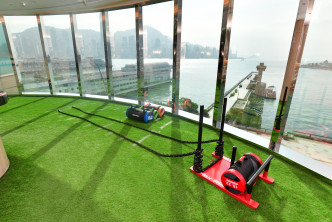首创住宅健身室品牌BODY N SOUL，提供逾7,200方尺室内外健身空间。