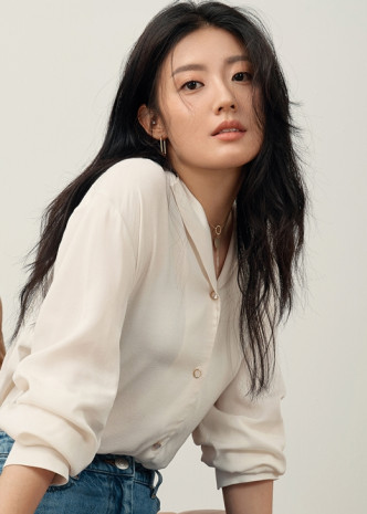 南志铉饰演失业又失恋的「郑珍」。