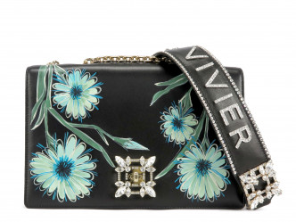 Miss Vivier Blossom Bag 饰上手绘花卉图案，跟闪石装饰成为绝配。 $34,500