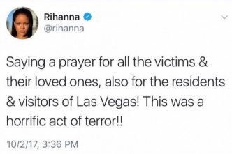 美國女歌手Rihanna為受害者祈禱。