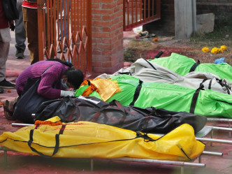 尼泊尔累计超过3500人染疫死亡。AP