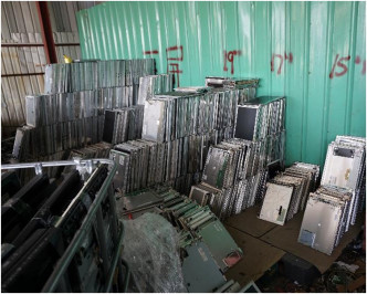 回收场非法处置有害电子废物。图:政府新闻处