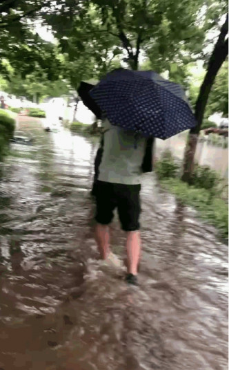 昆明多區出現水浸。網圖