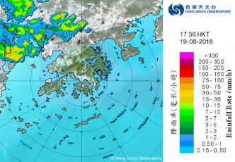 一个雷雨区正横过珠江口。