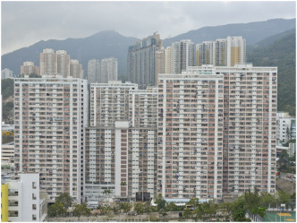 「香港土力混凝土工程」公司群組中 ，4人居彩雲（一）邨伴月樓。資料圖片