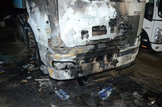 狂徒將軍澳車場縱火，兩車遭燒毀。
