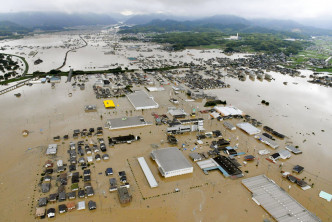 日本仓敷市洪水淹没房屋。AP图片