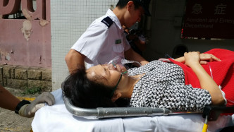 伤者送往广华医院。