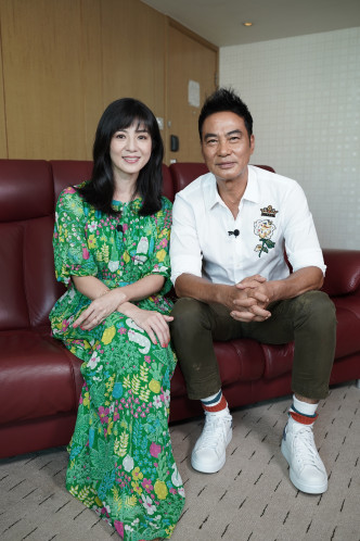任達華、楊采妮日前接受香港開電視訪問。