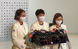 乒乓球女团铜牌得主杜凯琹、苏慧音及李皓晴。