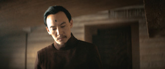 张震饰演岳医生系阿特雷斯皇族信任的御用医生，出场唔多过五分钟，但好重要。
