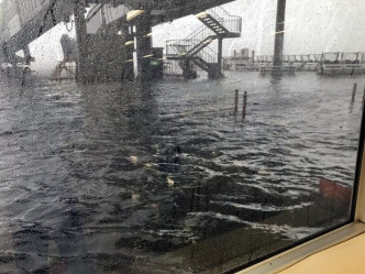 机场水浸严重。网图