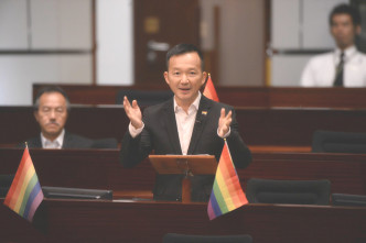 陈志全批评政府无正视同志权利问题。