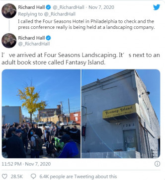 有記者驚訝會場旁邊有色情書店。Twitter截圖