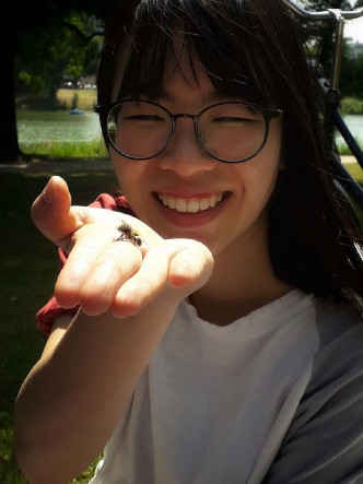 Lai Ka自小喜歡研究昆蟲和動物的型態，常到郊外考察，更會撿起昆蟲觀察。