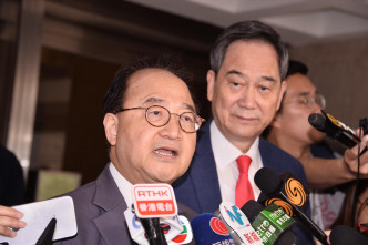 鄉議局律師林國昌（左）與鄉議局副主席林偉強（右）。
