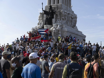 古巴爆發近30年來最大規模的反政府示威。AP資料圖片