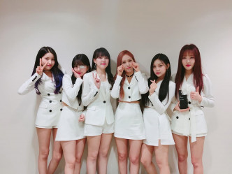 GFRIEND（左起）所愿、银河、睿隣、信飞、严智、裕株