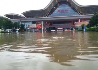 武漢嚴重水浸。網上圖片