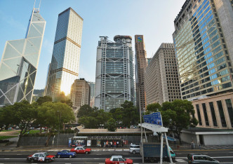 陈茂波指香港银行资金充裕 。资料图片