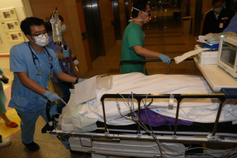 女傷者昏迷送院搶救。