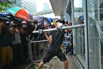 據報衝擊立法會示威者赴台灣尋庇護。資料圖片