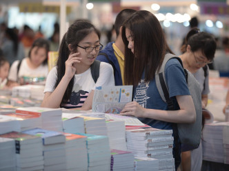 一連7日的年度文化盛事香港書展今日開鑼。