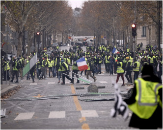 巴黎情況最混亂爆發衝突。AP