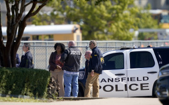 當地警方正追輯該開槍學生。AP圖片
