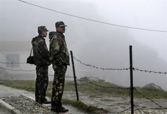 印度軍人駐守在中印邊境。AP資料圖片