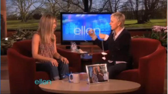 珍妮花2003年做過《The Ellen DeGeneres Show》第一集嘉賓。