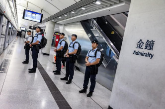 「鐵路應變隊」 今日起出更。香港警察facebook