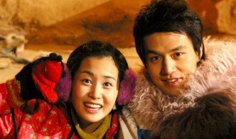 2005年只有24岁的李栋旭因出演《大话妹》而人气急升。
