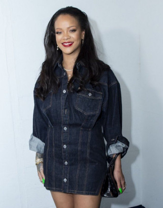 Rihanna时肥…