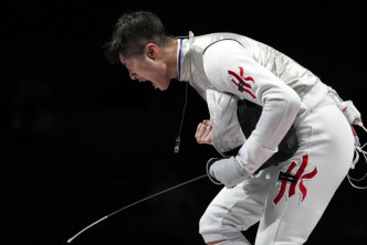 港隊劍擊代表張家朗在奧運男子花劍個人賽奪金。AP