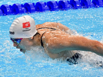 何詩蓓因背傷放棄參加50米自由泳準決賽，亦即何詩蓓已完成她在東奧最後一項賽事。梁柏琛攝