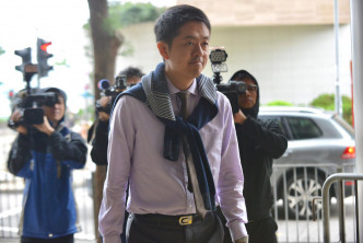 许智峯早前被裁定表证成立，今出庭自辩。