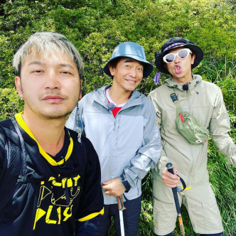 小鬼生前与吴宗宪、KID攀越第一座百岳。