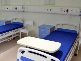 中心提供136間病房，816張負壓隔離病床。網圖