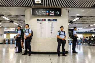 「鐵路應變隊」 今日起出更。香港警察facebook